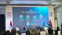 Dekan FPIK Unsoed, Prof. Dr. Ir. Endang Hilmi, S.Hut., M.Si., IPU., ASEAN Eng. (tengah), hadir sebagai narasumber dalam Sesi 1 National SDG 14 Summit 2026 di Ruang Rapat BSM, Bappenas, Jakarta, bagi membincangkan status dan strategi pencapaian target SDG 14